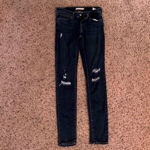 Size 26 Levi’s 711 Skinny Jean